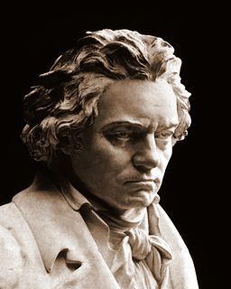 beethoven_bust_statue_by_hagen-crop