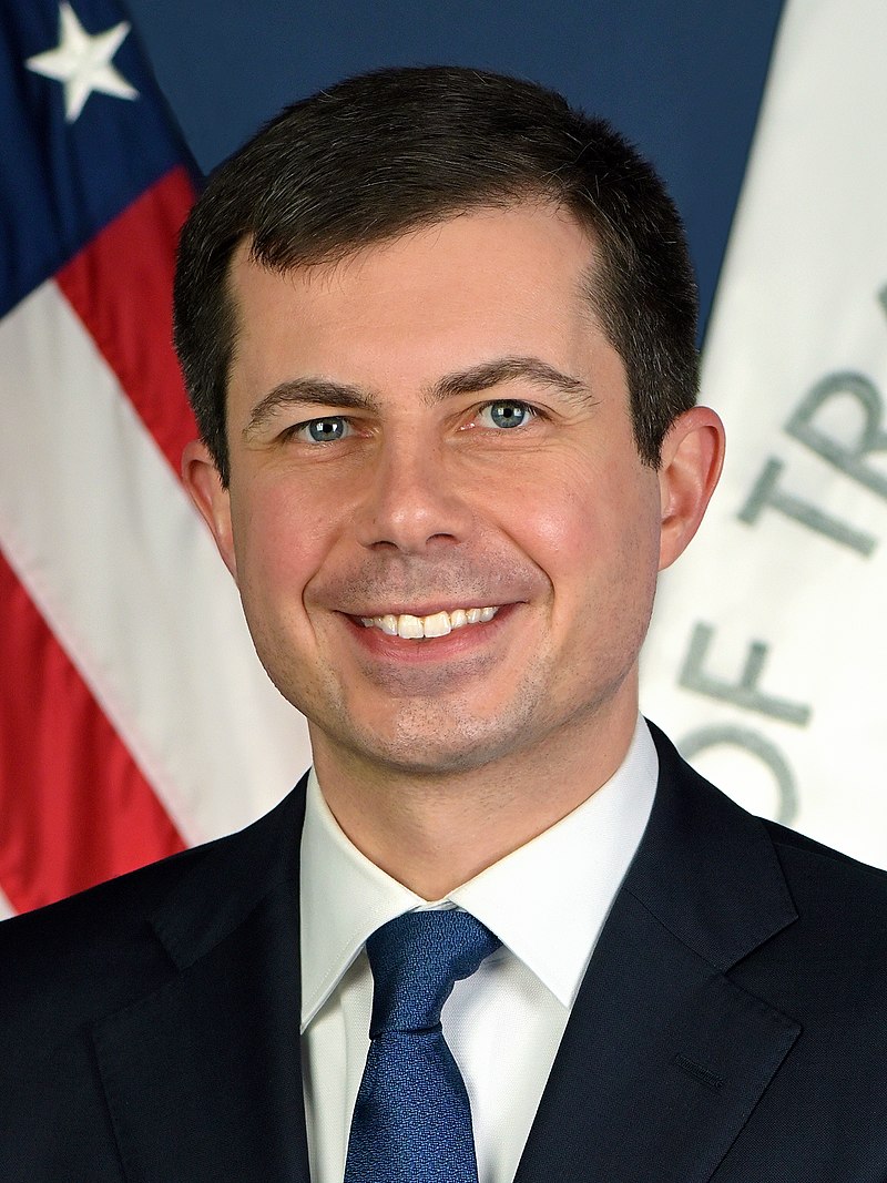 Pete_Buttigieg_official_photo_(cropped)